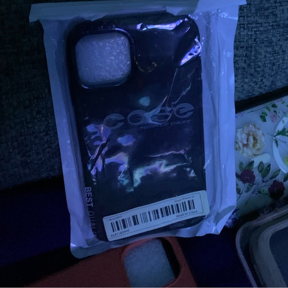 NEW-Apple iPhone case lot,with 3 pop sockets,a laptop & IPad covers,19 items lot - Picture 7 of 11